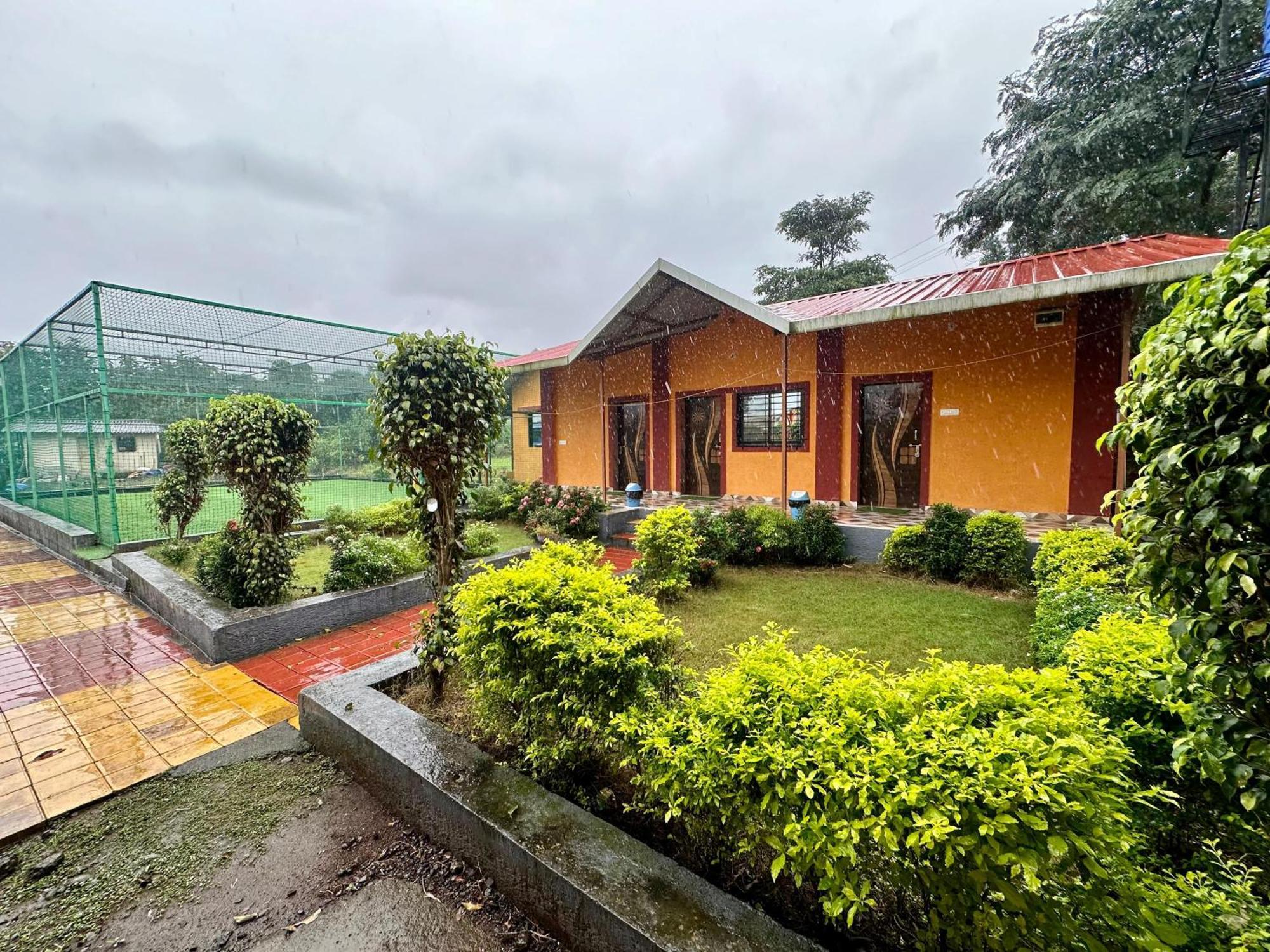 Karjat Ap Resort Zewnętrze zdjęcie